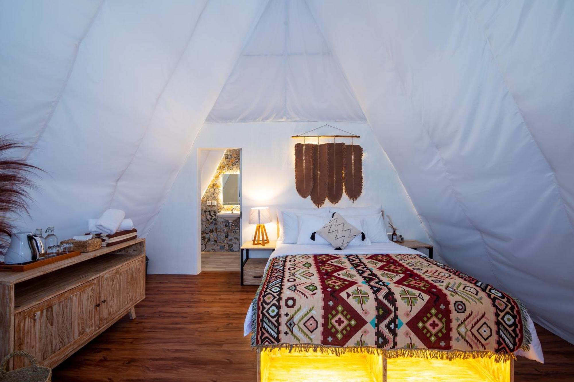 The Dewi Kintamani Luxury Glamping And Natural Hotspring Exterior photo