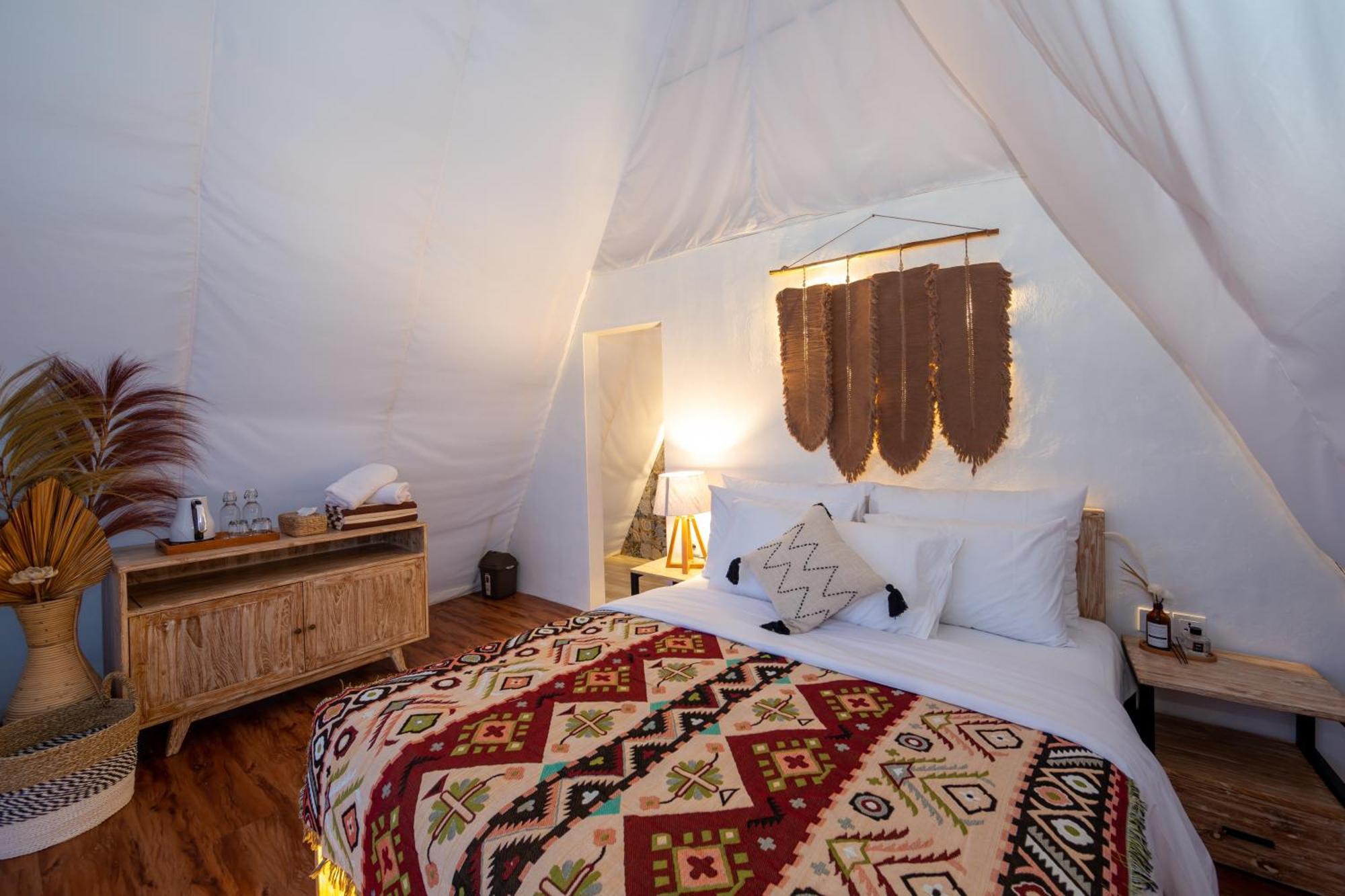 The Dewi Kintamani Luxury Glamping And Natural Hotspring Exterior photo