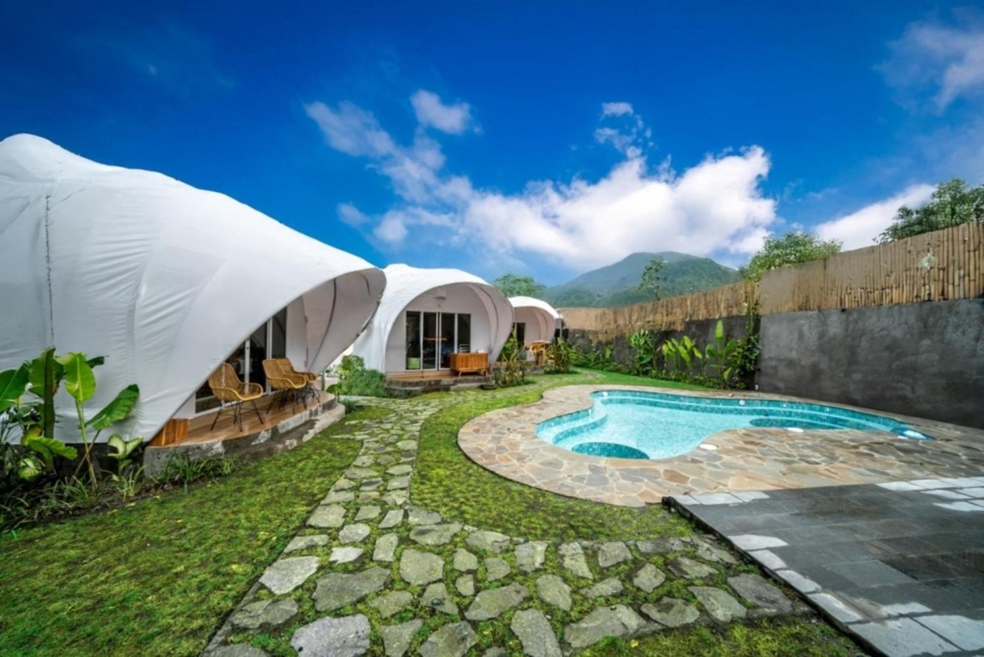 The Dewi Kintamani Luxury Glamping And Natural Hotspring Exterior photo